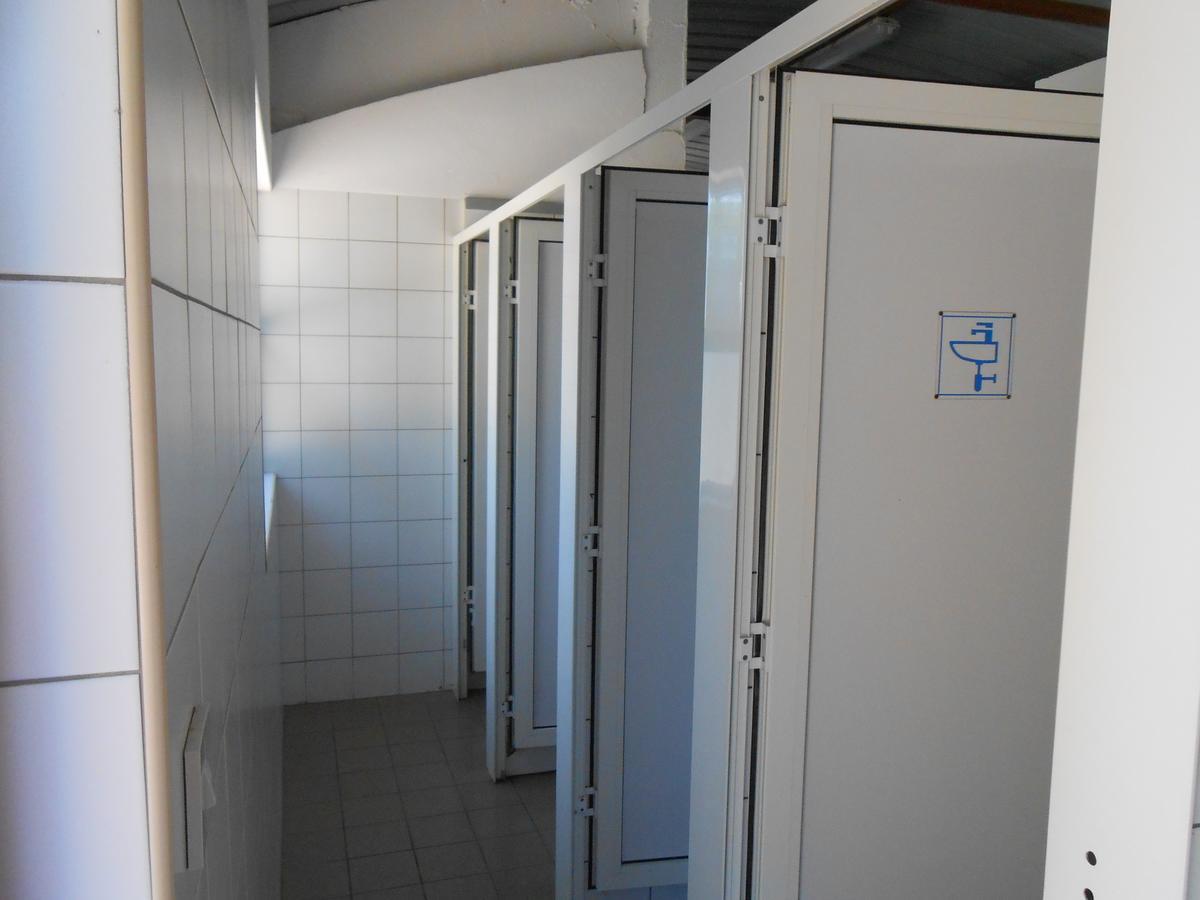 Camping De Tournus - Drole De Cabane Exteriör bild