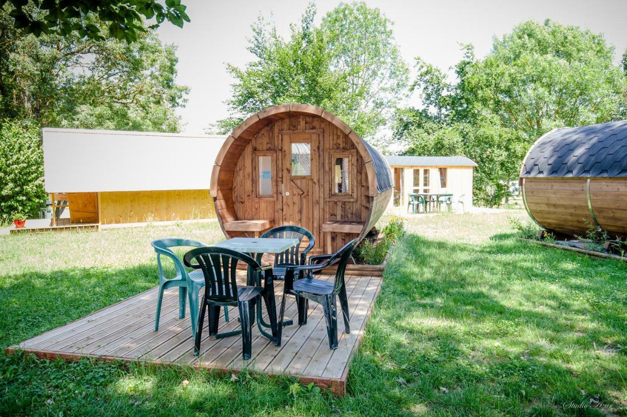 Camping De Tournus - Drole De Cabane Exteriör bild