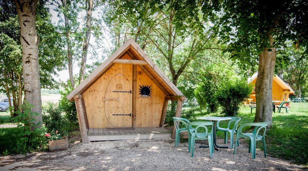 Camping De Tournus - Drole De Cabane Exteriör bild